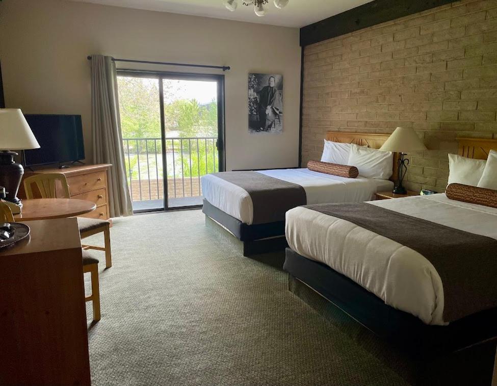 The Stagecoach Inn